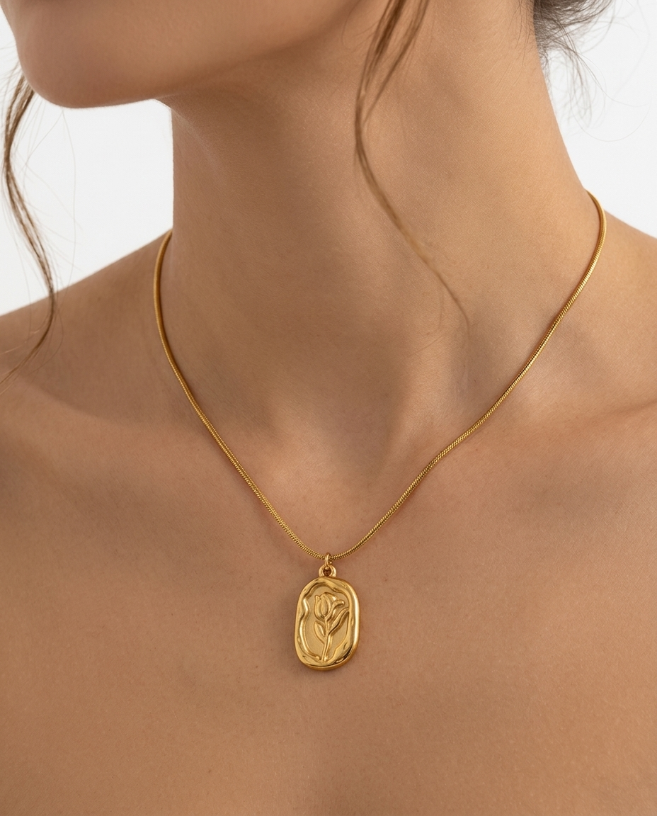Gold Flower Pendant Necklace