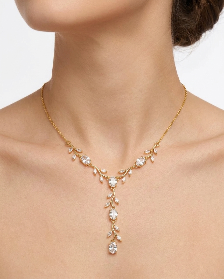 White crystal tulip gold-plated necklace