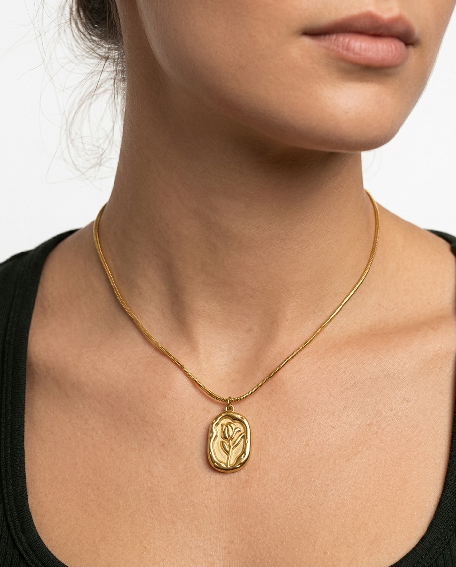 Gold Flower Pendant Necklace